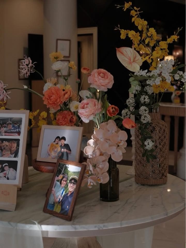artificial flowers decorations ウェルカムスペース装飾